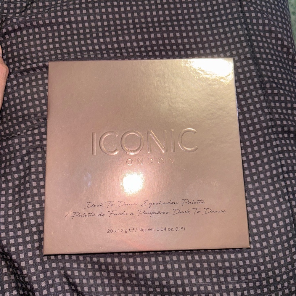 ICONIC London Desk to Dance Eyeshadow Palette